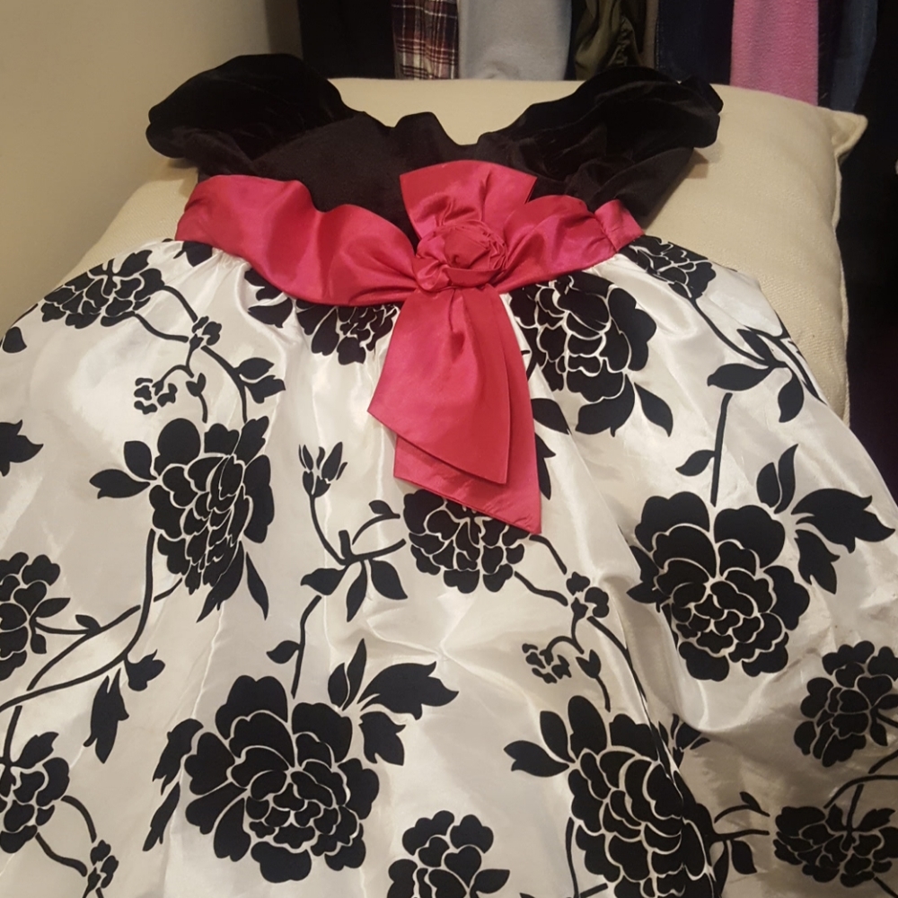 Girls floral print dress